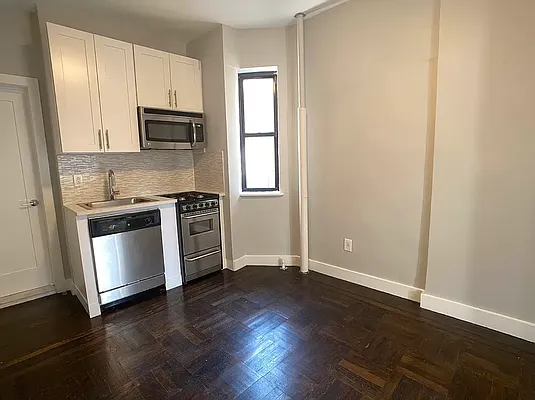 Rented by Tourma Realty LLC | media 31