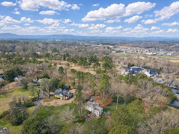 4th image of 2 Virginia Cir SW