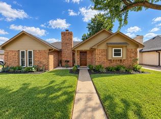 6102 Canada Dr, Pasadena, TX 77505