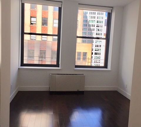 5th image of 25 Broad St Ph H