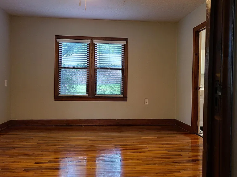 1302 SW Chicago St — Photo 7