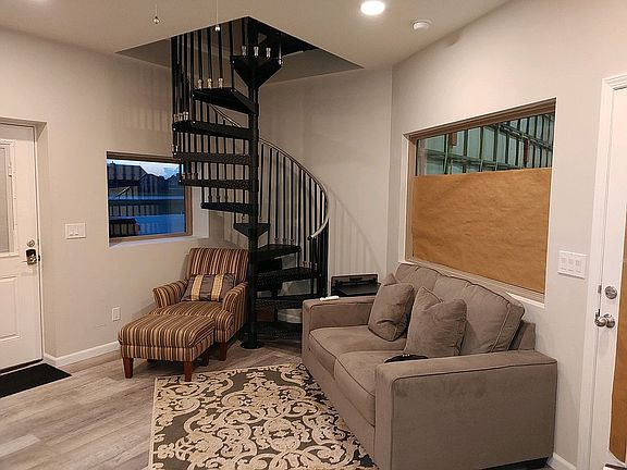 2nd image of 1410 S Aviator Ln