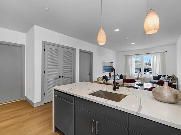 1435 10th Street image 5 of 59