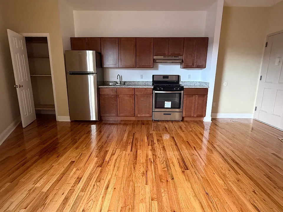 128 S Broadway #5A