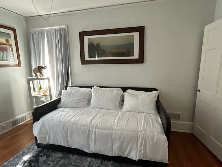 2041 Saint Charles Ave — Photo 11