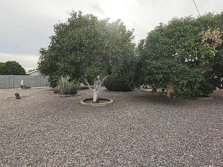 10344 W Camden Ave — Photo 8