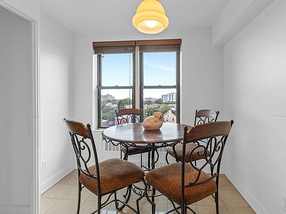 4th image of 1874 Pelham Pkwy S APT 6J