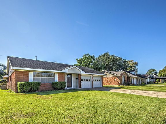 2nd image of 406 Helen Dr