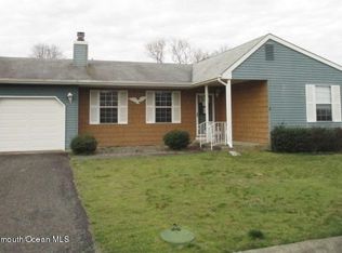 2 Berkshire Rd, Whiting, NJ 08759