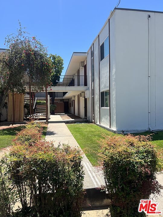 Building Photo 4