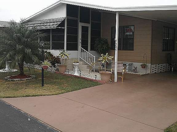 2nd image of 205 Grove Ave