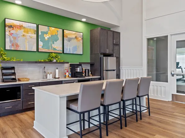 THE WARWICK AT FOUNDRY CREEK, 4830 Walmsley Blvd #206, Richmond, VA 23224