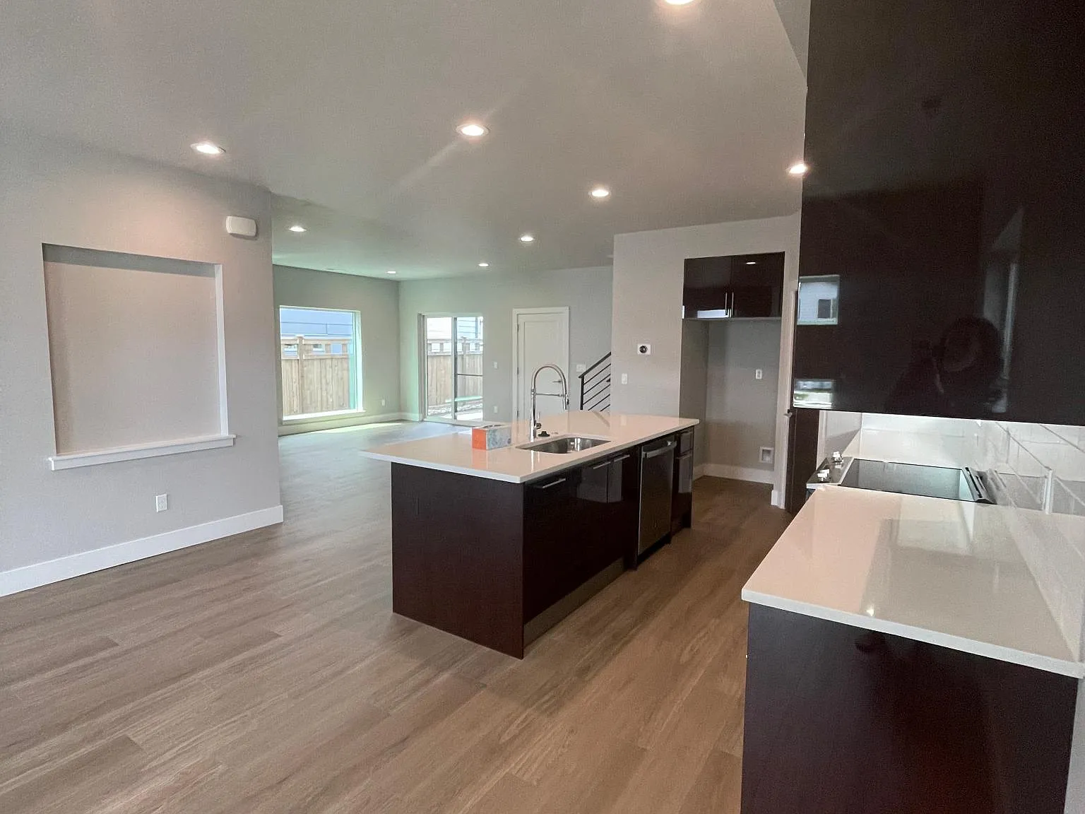16555 SE Pleasant Valley Pkwy — Photo 2