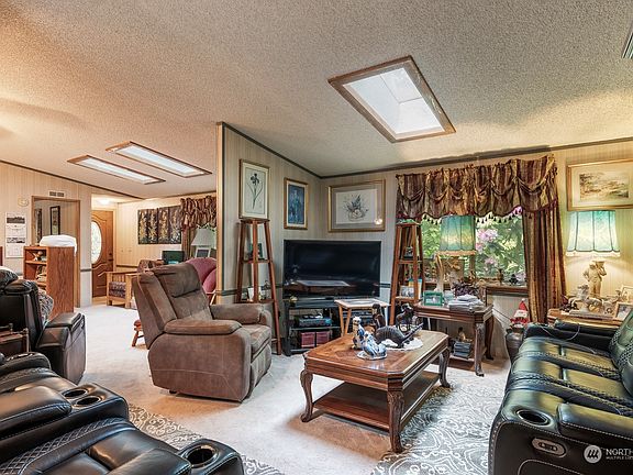 5th image of 7419 222nd Street NW