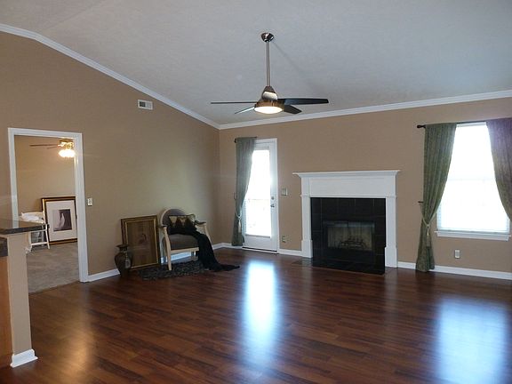 4th image of 118 Meigs Dr