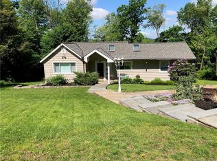 6 Schermerhorn Dr, New Fairfield, CT 06812