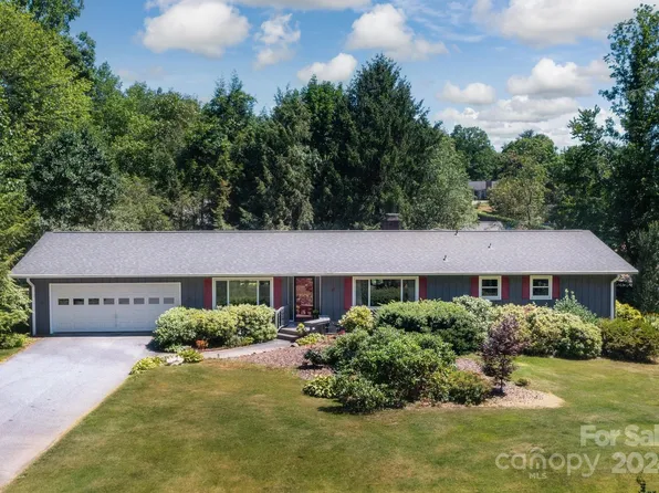 17 Braddock Way, Asheville, NC 28803