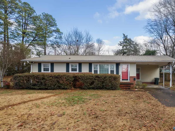 807 Garden Dr, Scottsboro, AL 35768