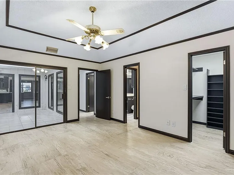 413 Toronto Ave — Photo 11