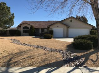 13823 Coachella Rd, Apple Valley, CA 92307