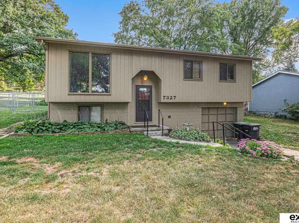 7327 Miami St, Omaha, NE 68134