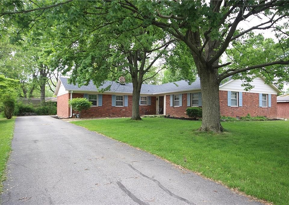 1st image of 6930 Castle Manor Dr