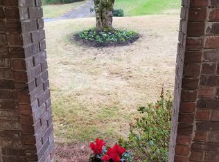 22 Rhodes Dr, Marietta, GA 30068