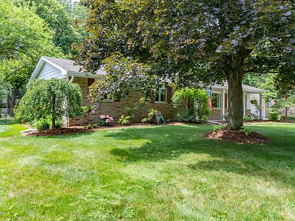 3rd image of 5127 Whippoorwill Dr