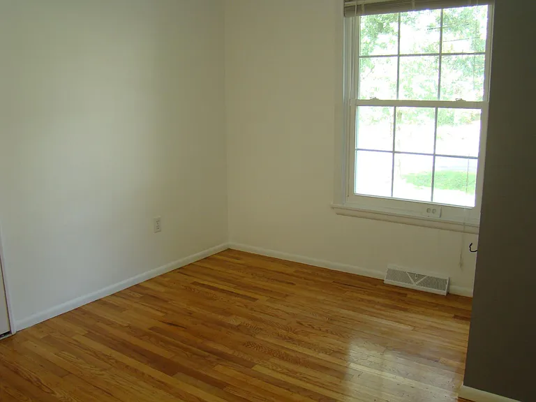 115 Birchwood Dr — Photo 12
