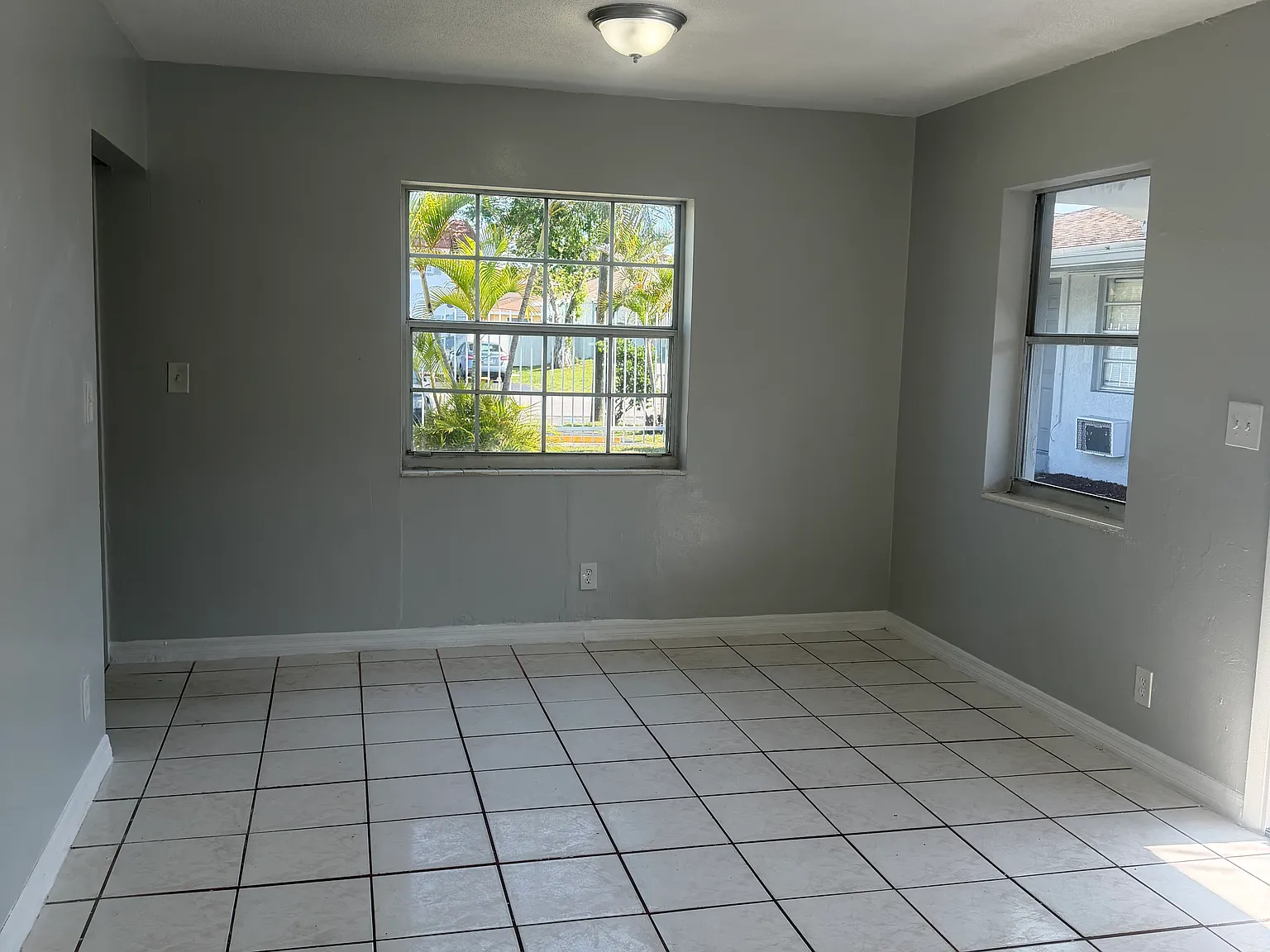 2 bed, 850 sqft, $1,800 — Photo 1