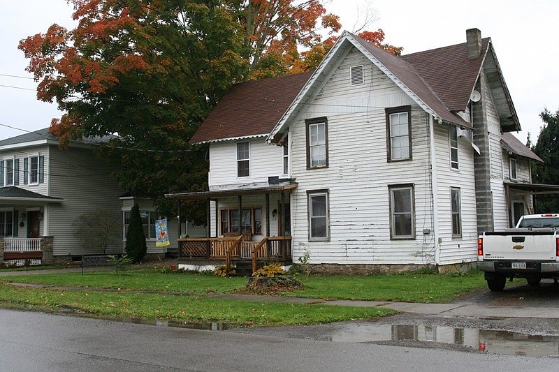 1st image of 112 S 1st St
