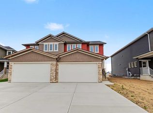 369 N Dawson Wharf Rd, Chestermere, AB T1X 2X2