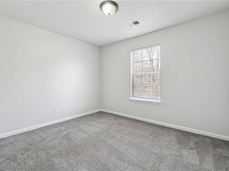 2205 Dresden Grn NW — Photo 10