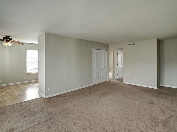 5th image of 1252 Villa Ln Unit F