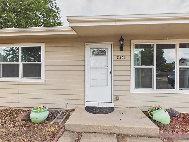 2261 W 56th Pl — Photo 34