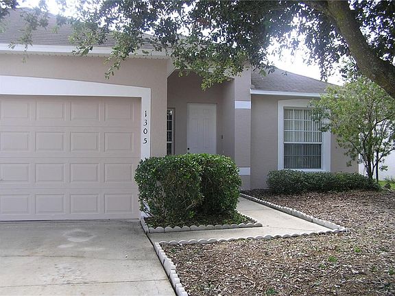 2nd image of 1305 Knollwood Dr