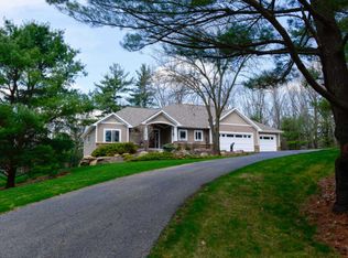 13505 Hill Country Dr, Lowell, MI 49331