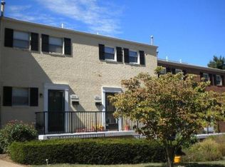 5924 Mayflower Ct, Alexandria, VA 22312