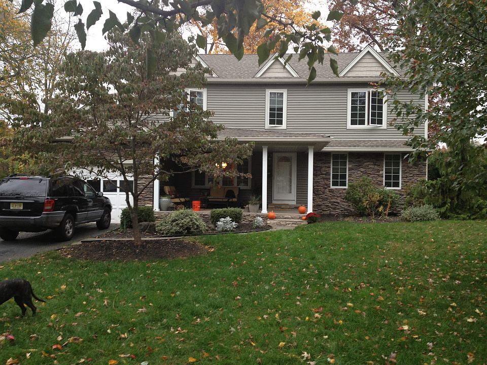2nd image of 36 Crestwood Dr