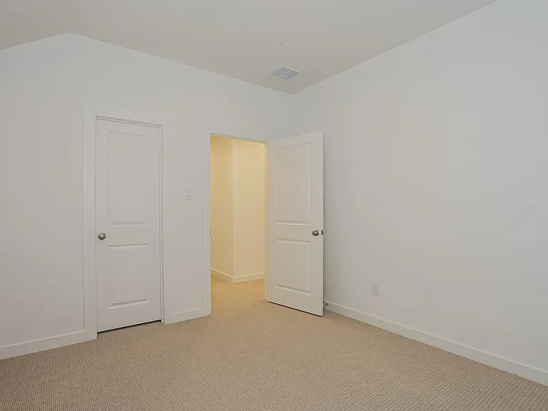 2852 Holland Ct — Photo 13