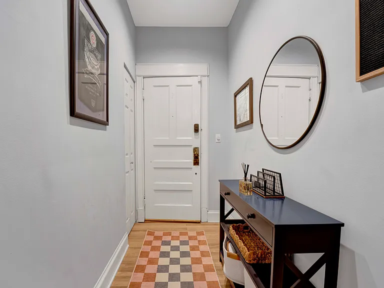 916 W Grace St #3 — Photo 2