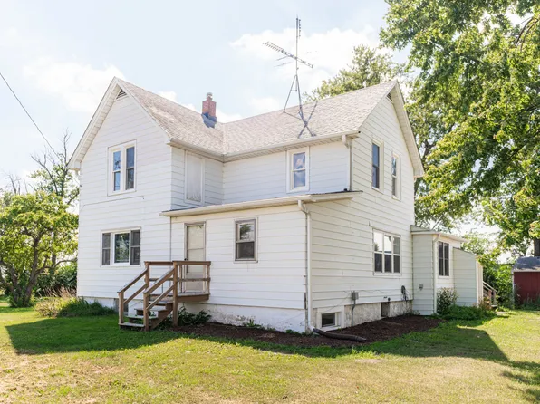 245 S Somonauk Rd, Cortland, IL 60112