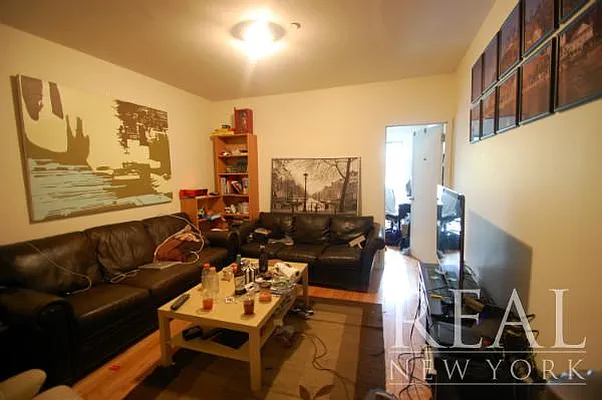 Rented by REAL New York | media 37