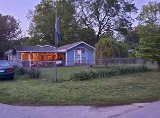 200 E Graham St, Prairie Grove, AR 72753