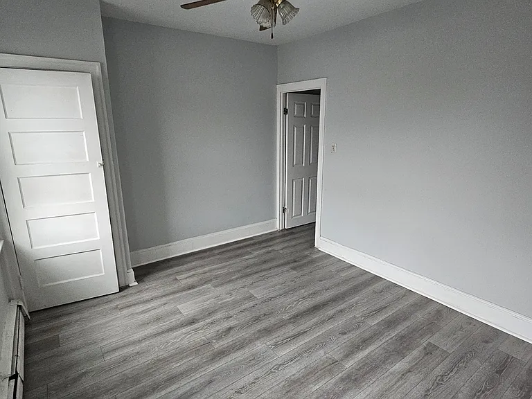 512 Lamberton St — Photo 6