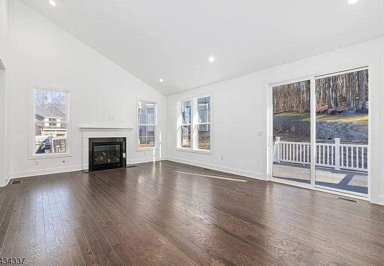 45 Swenson St — Photo 26
