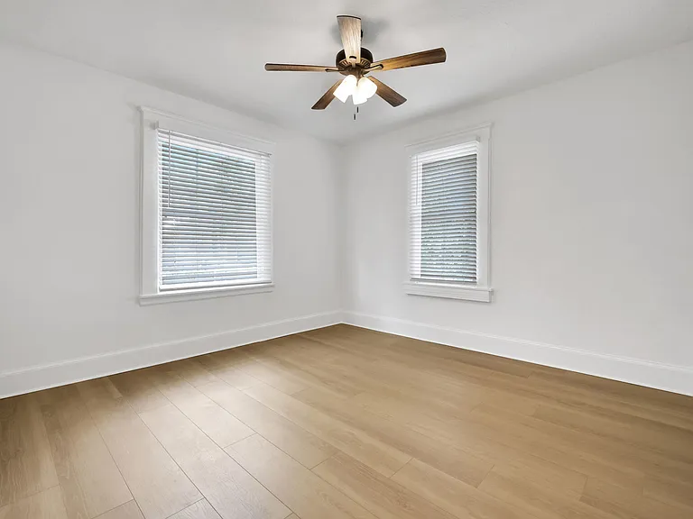 1407 Hubbard St — Photo 25