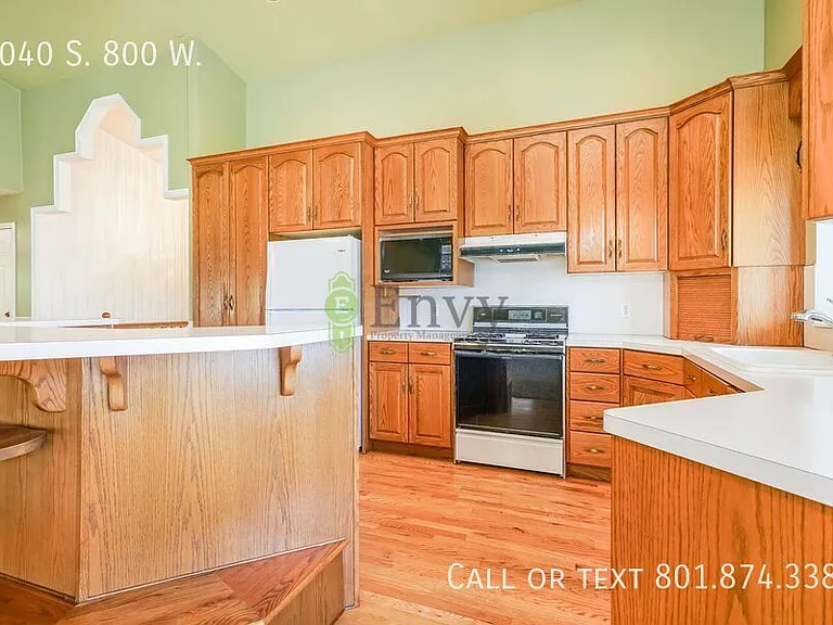 1040 S 800 W — Photo 13