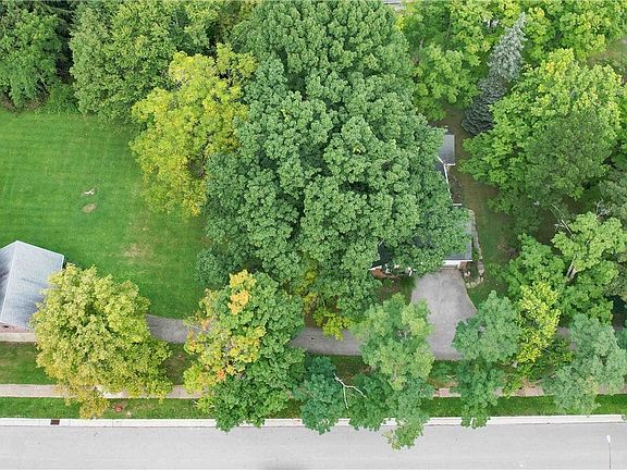 4th image of 1200 Som Center Rd