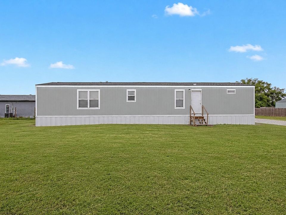 1st image of 656 Road 57071